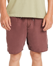 Center Trunk 17" Short - Merlot