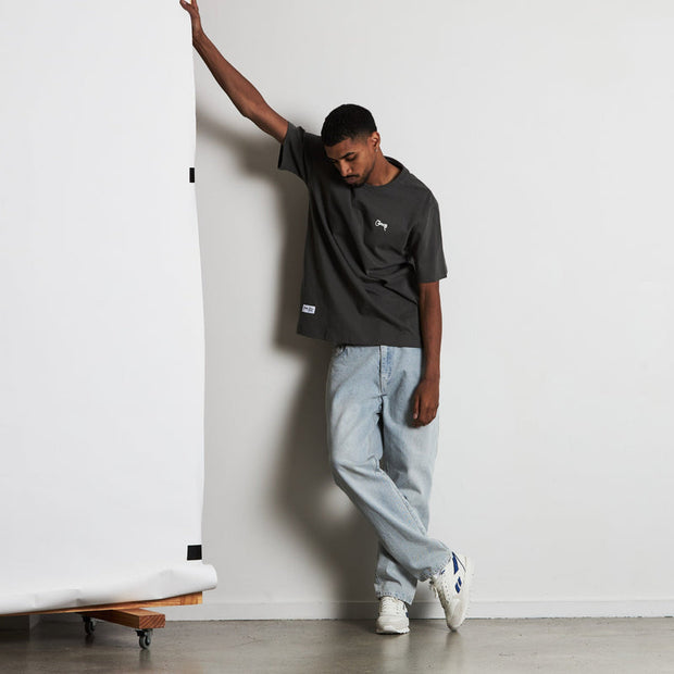 Stamp Script Tee - Charcoal