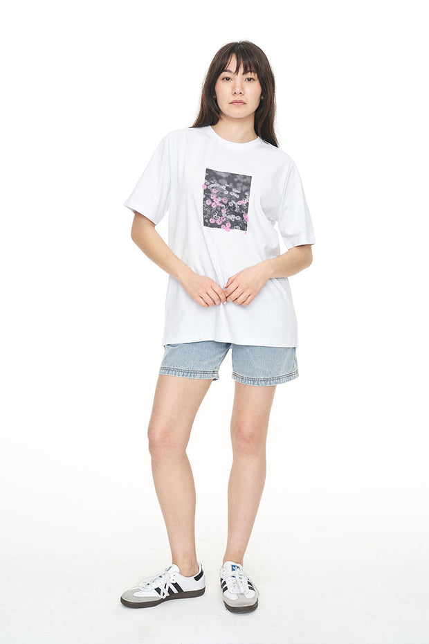 Relax Tee 220/Flower Bed - White